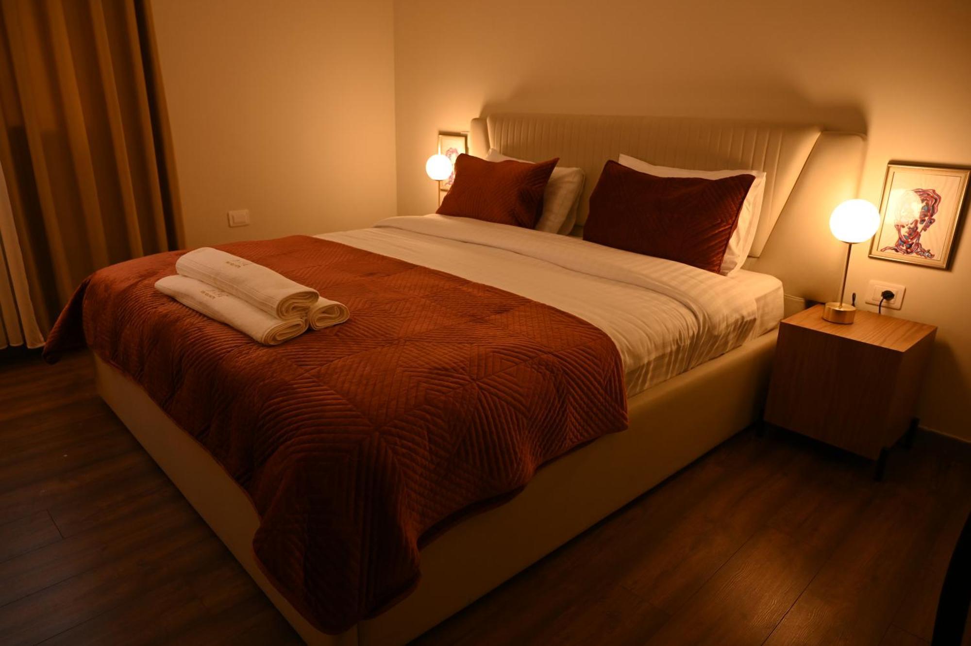 Niche Boutique Hotel Tirana Exterior foto