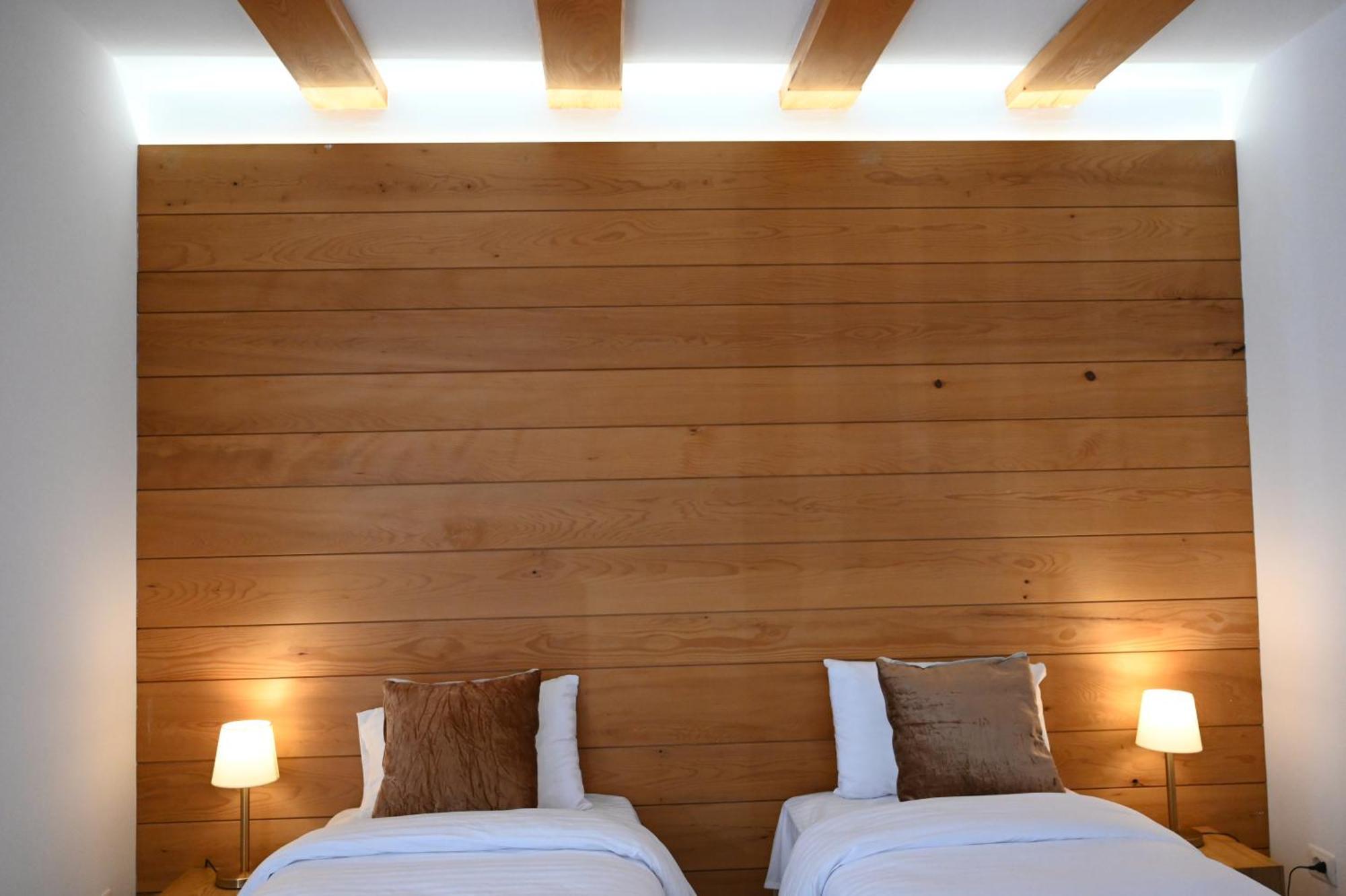 Niche Boutique Hotel Tirana Exterior foto
